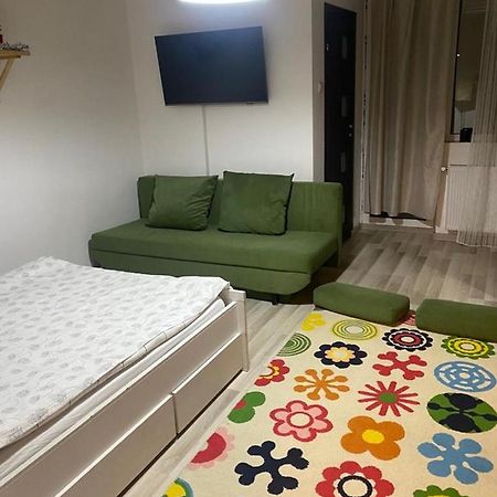 Central -Vitan -Auchan Bükreş Dış mekan fotoğraf
